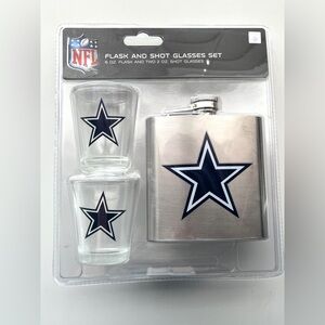 NFL Flask and Shot Glasses Set with Star Logo